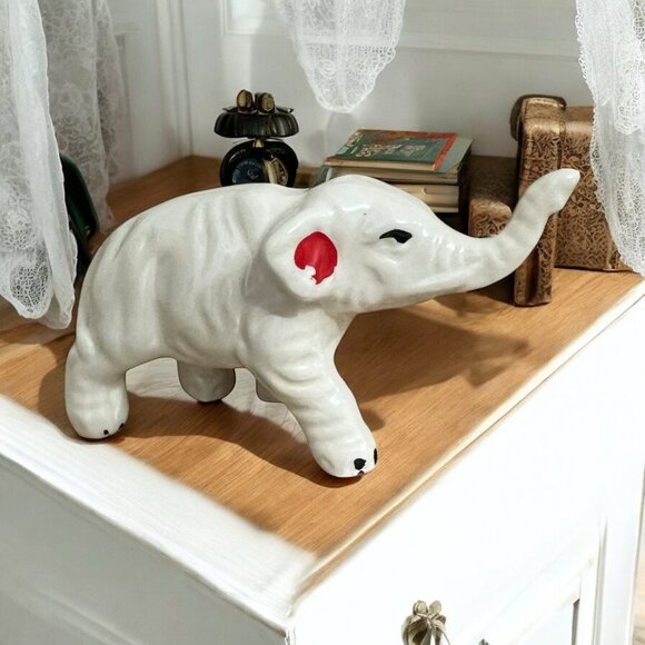 Rescue Vintage Ceramic Elephant Figurine With Red‎ & Black Details - Picture 8 of 10